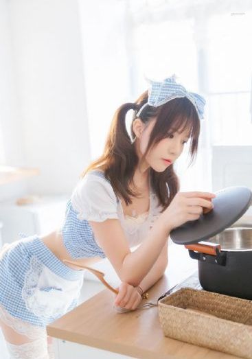 翁莹情乱办公室激情