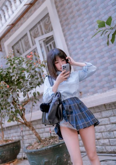 我在你床下