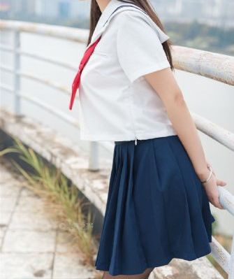 漂亮的小保姆